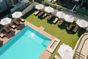 A piscina em ou perto de Blue Waves Resort