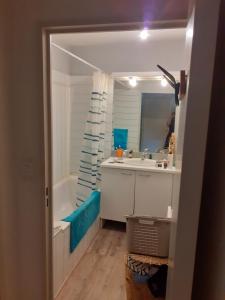 Fotografia z galérie ubytovania Chambre chez l'habitant quartier résidentiel v Avignone