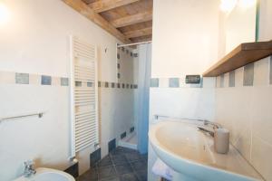 A bathroom at Ca' di Martino