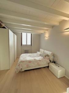 モンツァにあるPaganini29 - Elegante appartamento vicino all'autodromo Monzaのギャラリーの写真