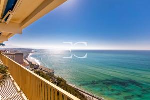 - Balcón con vistas al océano en Easy Clés - Dream view luxury flat AC en Biarritz