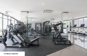 Γυμναστήριο ή/και όργανα γυμναστικής στο tropics Kamala Deluxe Pool View Apartment CTG P602
