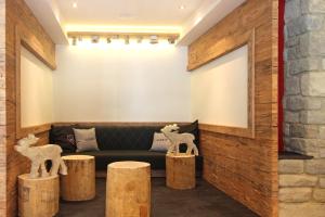 Część wypoczynkowa w obiekcie AvenidA Mountain Lodges Kaprun