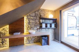 Kuchnia lub aneks kuchenny w obiekcie AvenidA Mountain Lodges Kaprun