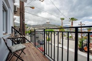 Balkón nebo terasa v ubytování Elounda Helios Luxury Apartment with Rooftop Jacuzzi