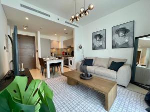 Fotografie z fotogalerie ubytování Dar Vacation - Cozy & Stylish 1BDR Apartment v Dubaji