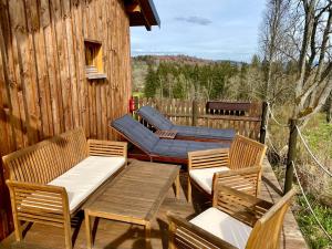 Rõdu või terrass majutusasutuses Wellness Hotel Florián České Žleby
