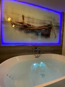 ภาพในคลังภาพของ Das Nest, opional mit Sauna und Whirlpool ในDahlem