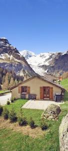 Üldine mäevaade või majutusasutusest Chalet le Basset - Keys to Paradise in the Alps pildistatud vaade