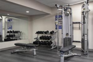 The fitness centre and/or fitness facilities at Four Points by Sheraton Allentown Lehigh Valley