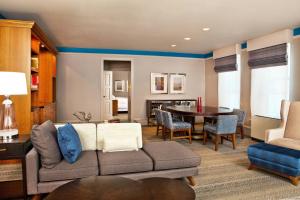Uma área de estar em The Westin Great Southern Columbus