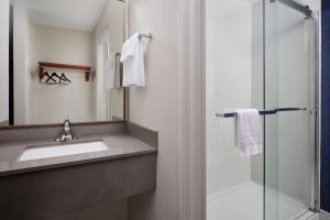 Koupelna v ubytování Fairfield Inn and Suites Austin South
