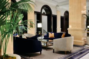Posezení v ubytování The US Grant, a Luxury Collection Hotel, San Diego