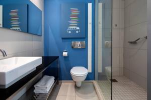 Ванная комната в Protea Hotel Fire & Ice! by Marriott Durban Umhlanga Ridge
