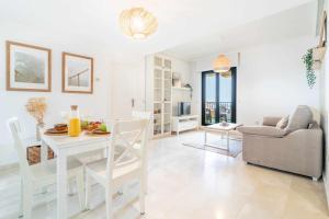 Fotografia z galérie ubytovania CONCHA Bonito apartamento con piscina y terraza v destinácii Málaga