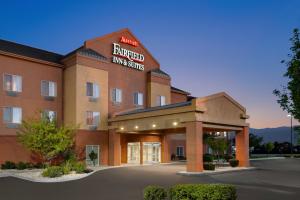 una representación de las suites del hotel en Fairfield Inn & Suites by Marriott Reno Sparks en Sparks