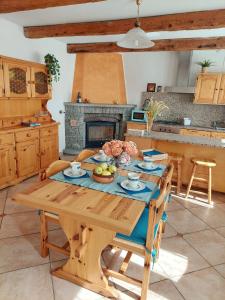Kuchyň nebo kuchyňský kout v ubytování Casa Pepolina, zona tranquilla, piano terra con parcheggio