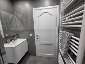 Ένα μπάνιο στο Eden's private room - European Quarter