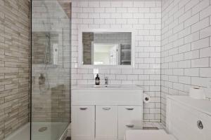 Phòng tắm tại Luxury House, SeaViews, En-Suites & Private Pool +33 ảnh