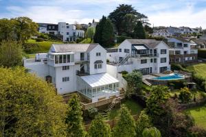 Hồ bơi trong/gần Luxury House, SeaViews, En-Suites & Private Pool