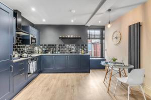 Dapur atau dapur kecil di Seven Space Nadler Apartments +158 gambar