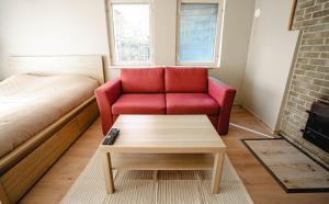 Posezení v ubytování Kastani stay in City Center - with Sauna