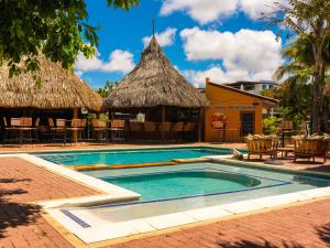 Bazén v ubytování Resort Bonaire nebo v jeho okolí