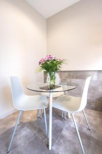 Fotografie z fotogalerie ubytování Newly Build Utopia City Penthouse 7-Minutes from Rotterdam CS app3 v destinaci Schiedam