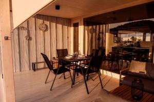 Posezení v ubytování Buqez resort Drage, villa Vita 50