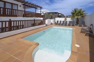 Swimmingpoolen hos eller tæt på Villa Bethany