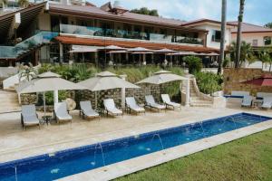 Bazén v ubytování Parador Nature Resort and Spa nebo v jeho okolí
