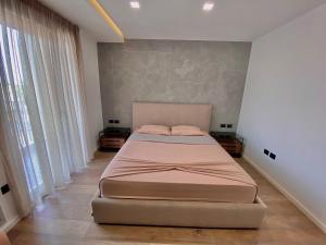 Кровать или кровати в номере Lux Apartment 01 + Free Parking