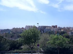 Γενική άποψη της πόλης Οσπιταλέτ ντε Λιοβρεγάτ ή θέα της πόλης από  αυτό το διαμέρισμα +7 φωτογραφίες