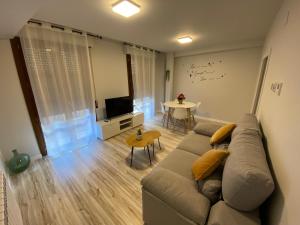 Μια τηλεόραση ή/και κέντρο ψυχαγωγίας στο Casa Alberto 3 izda