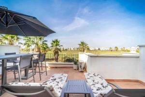 Balkón nebo terasa v ubytování Casa Dorada Townhouse La Torre Golf