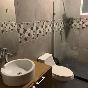 Koupelna v ubytování Hostel Auikyani + 32 fotografií