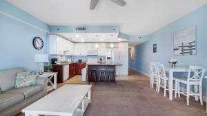 Фотография из галереи Laketown Wharf #1319 by Nautical Properties в Панама-Сити-Бич