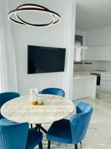 Dapur atau dapur kecil di The Address-Seafront Luxury 2 Bedroom Residence