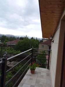 Rõdu või terrass majutusasutuses Gallery