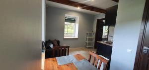 Kuchyň nebo kuchyňský kout v ubytování ApartmentApsuciems