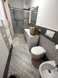Ванная комната в [Ferrara Centro - HOSOMI APT]