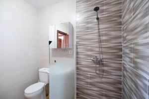 Kúpeľňa v ubytovaní Casa Manoli 3 Chiclana + 13 fotografií