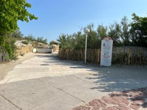 Zdjęcie z galerii obiektu Une pause…au soleil Classé 4 étoiles 108 m2 à 3min à pieds de la plage w mieście La Grande-Motte