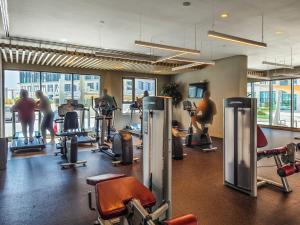 Fitness centrum a/nebo fitness zařízení v ubytování Fabulous 2BR in Park Heights 2 - Dubai Hills