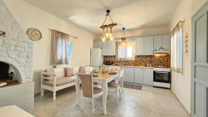 Foto dalla galleria di Bayview Villa with Jaccuzi - Milos a Zefiría