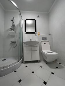 Koupelna v ubytování Eco Apartments Melnyka10
