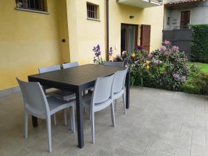 Vonkajšia záhrada v ubytovaní Sweet Home Canavese