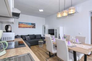 Posezení v ubytování Apartments Poljak + 37 fotografií