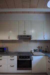 A kitchen or kitchenette at Can 28