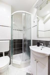 Koupelna v ubytování Apartments Mara